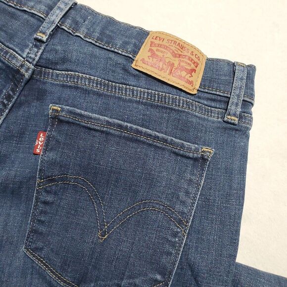 Levis Classic Straight Women's Jeans Tag Size 6 (28x30) Mid Rise Blue Denim - Picture 5 of 12